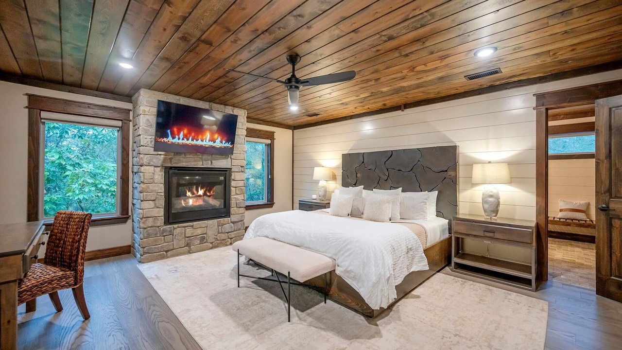 Photo of Bedroom in Broken Bow