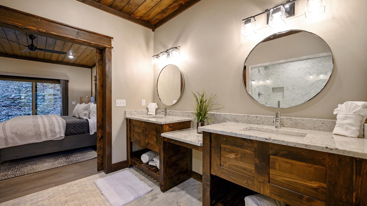 Photo of Bathroom in Broken Bow