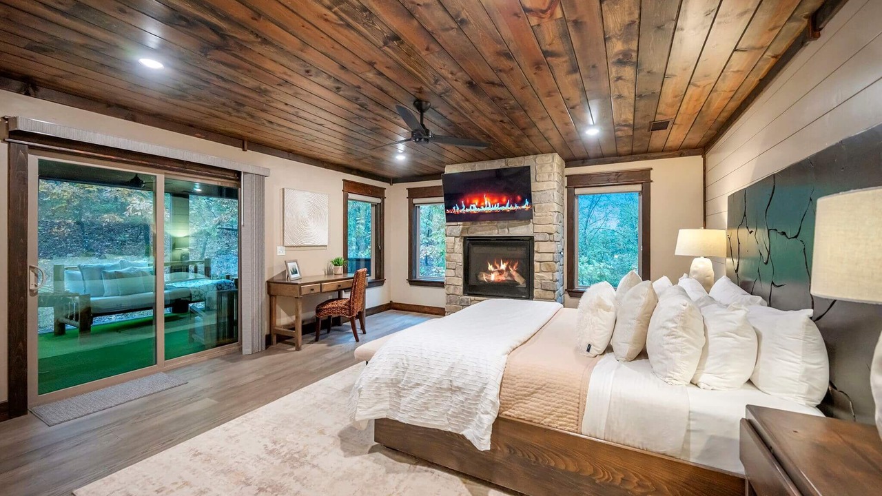 Photo of Bedroom in Broken Bow