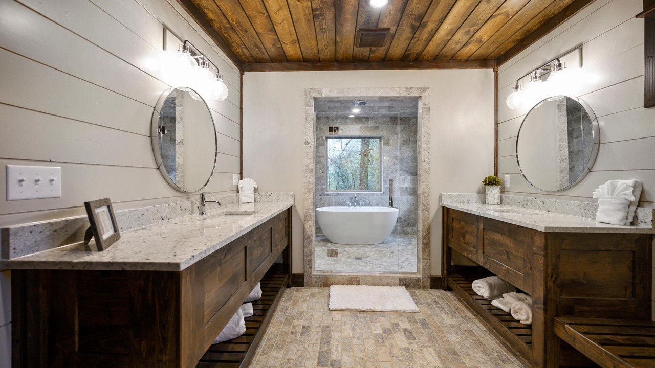 Photo of Bathroom in Broken Bow