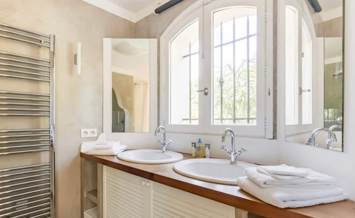 Photo of Bathroom in Les Baraques
