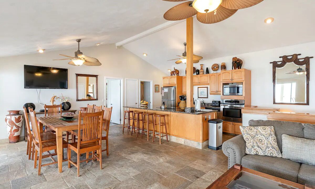 Photo of Livingroom in Makaha