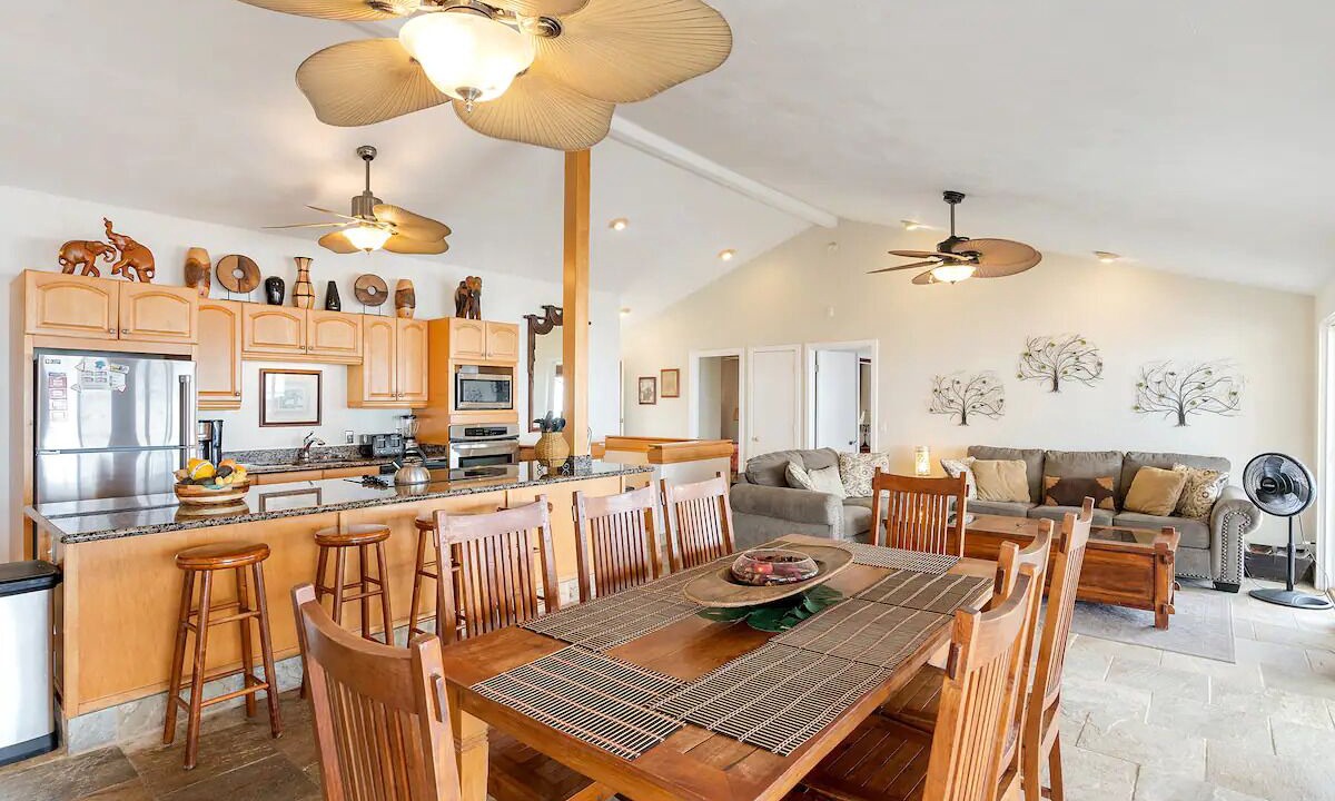 Photo of Others in Makaha