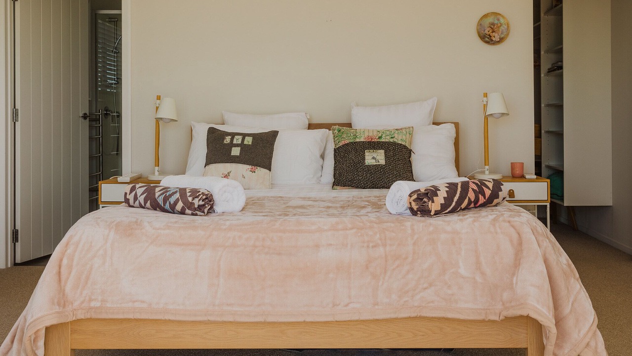 Photo of Bedroom in Langs Beach