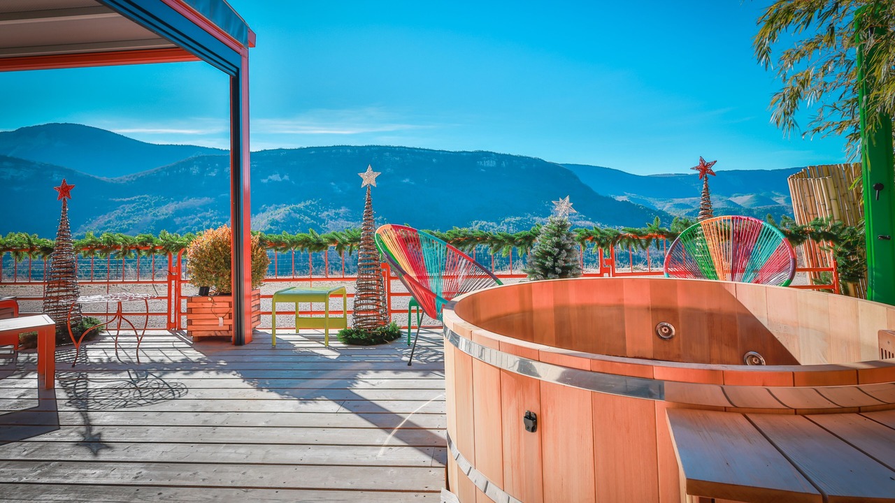 Photo of Outdoor in Curel