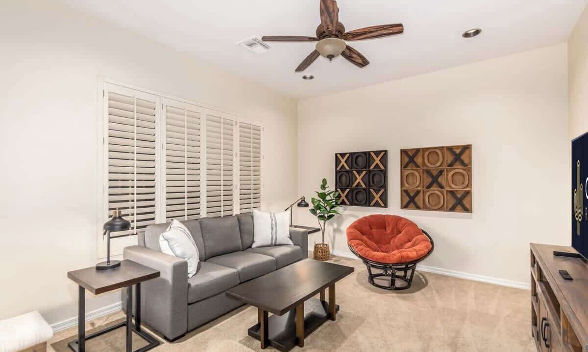 Photo of Bedroom in Paradise Valley Village
