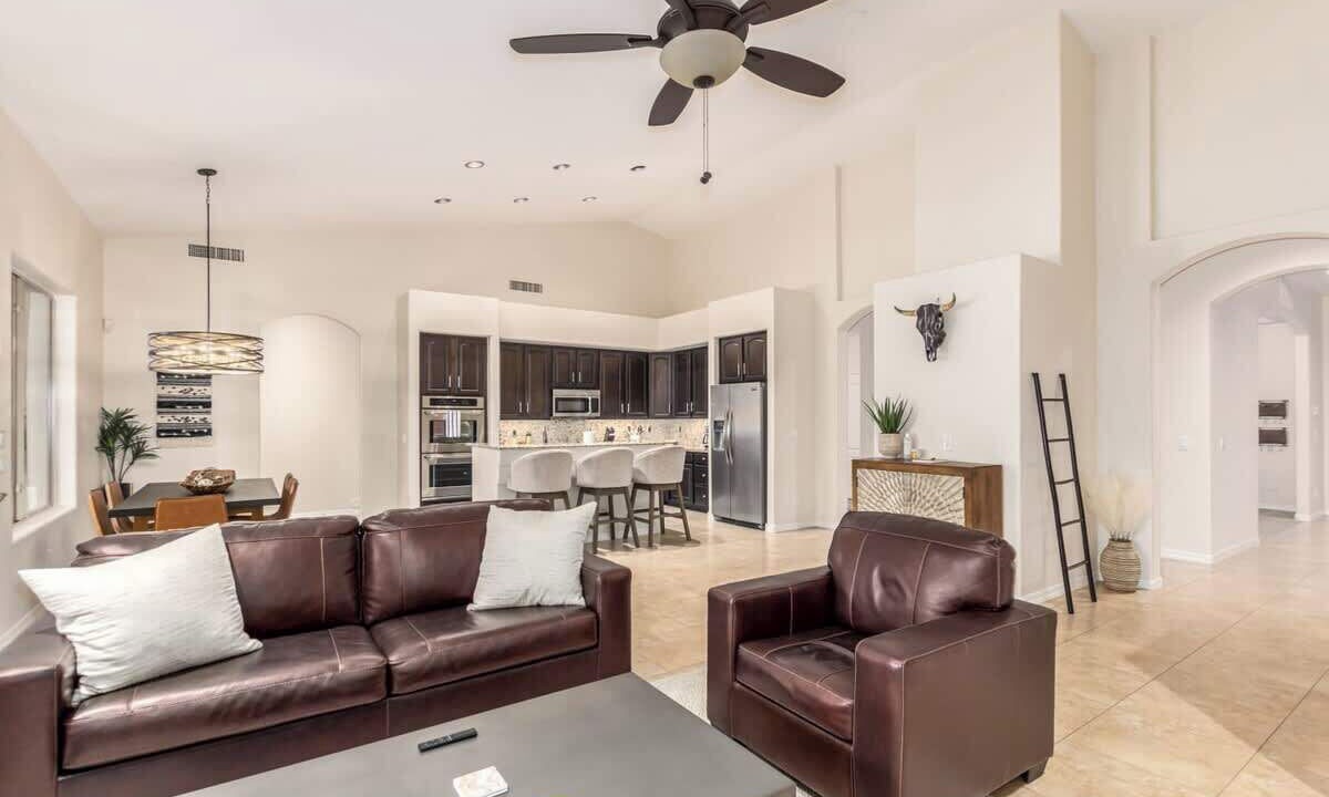 Photo of Bedroom in Paradise Valley Village
