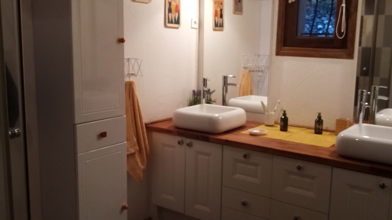 Photo of Bathroom in Mars