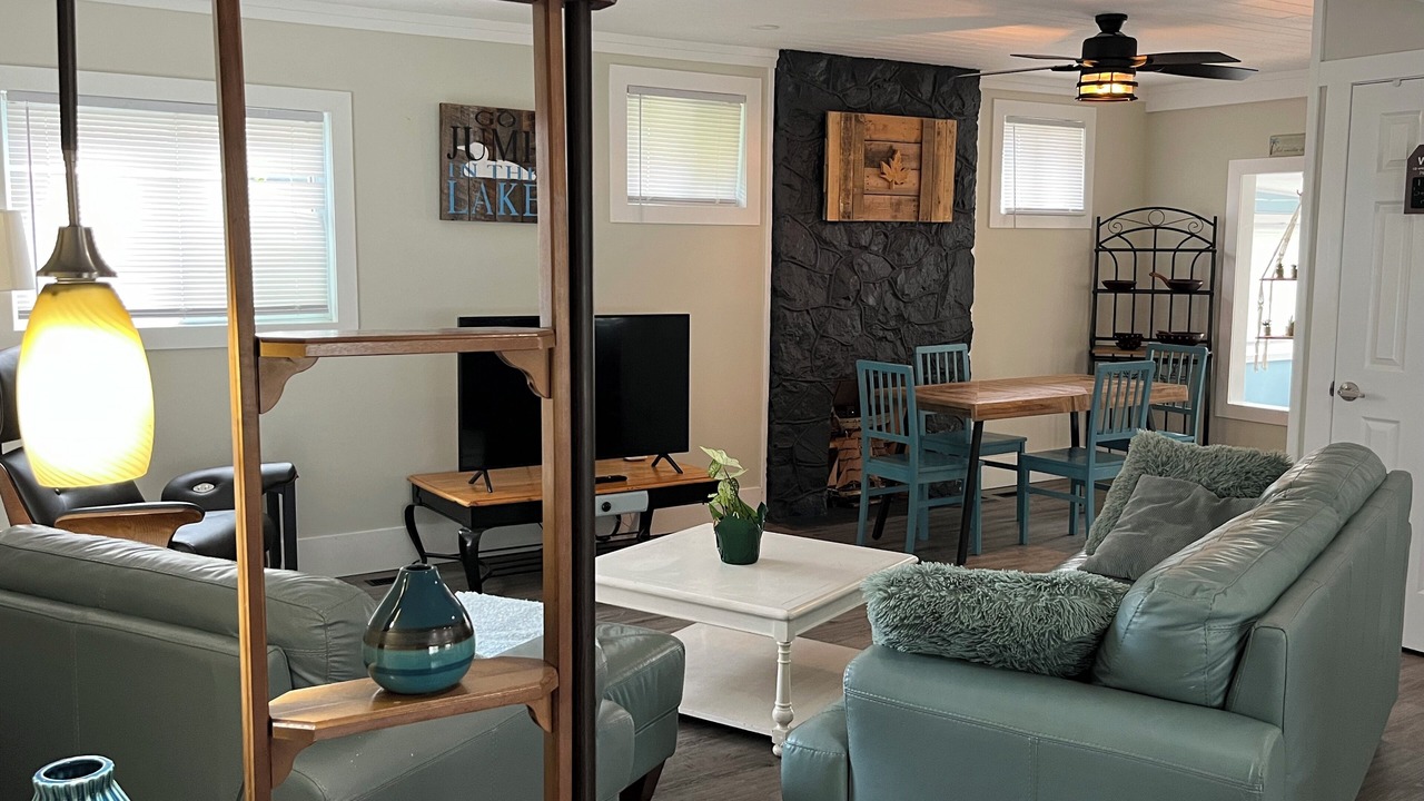 Photo of Livingroom in Port Stanley