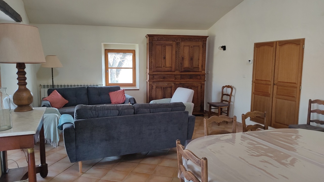 Photo of Livingroom in Saint-Michel-l'Observatoire
