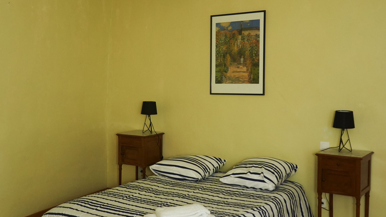 Photo of Bedroom in Saint-Michel-l'Observatoire