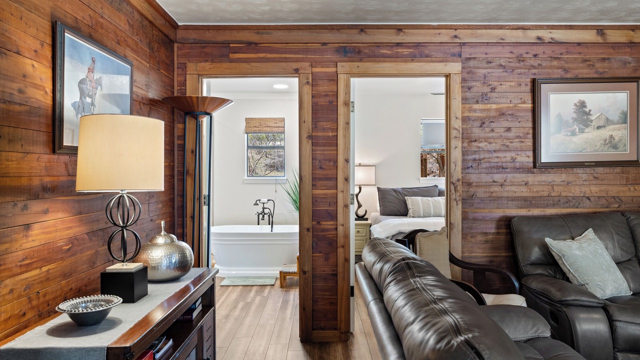 Photo of Bedroom in Llano