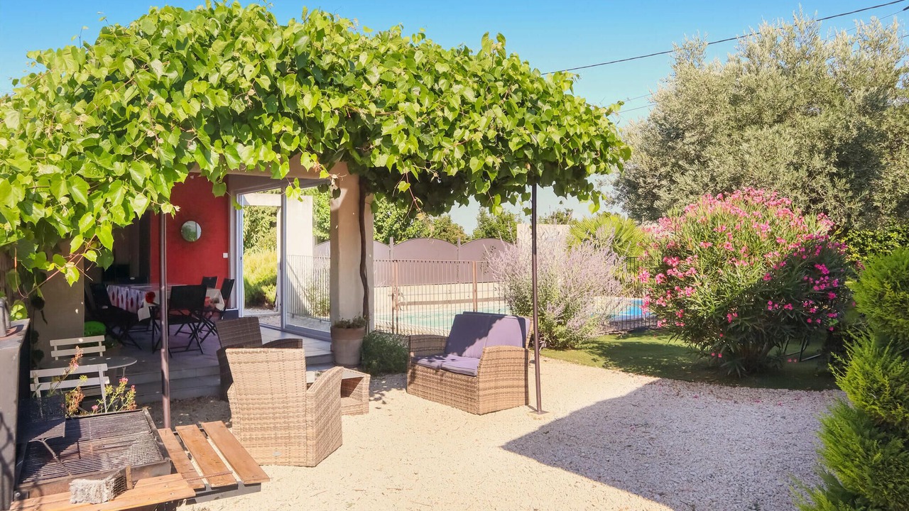 Photo of Outdoor in Violes