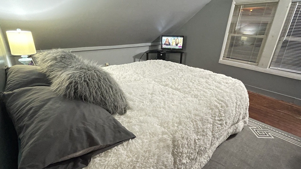 Photo of Bedroom in Bay City