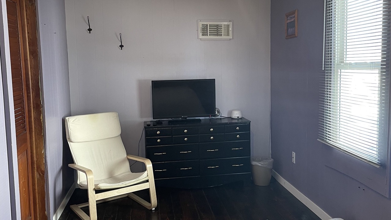 Photo of Bedroom in Bay City