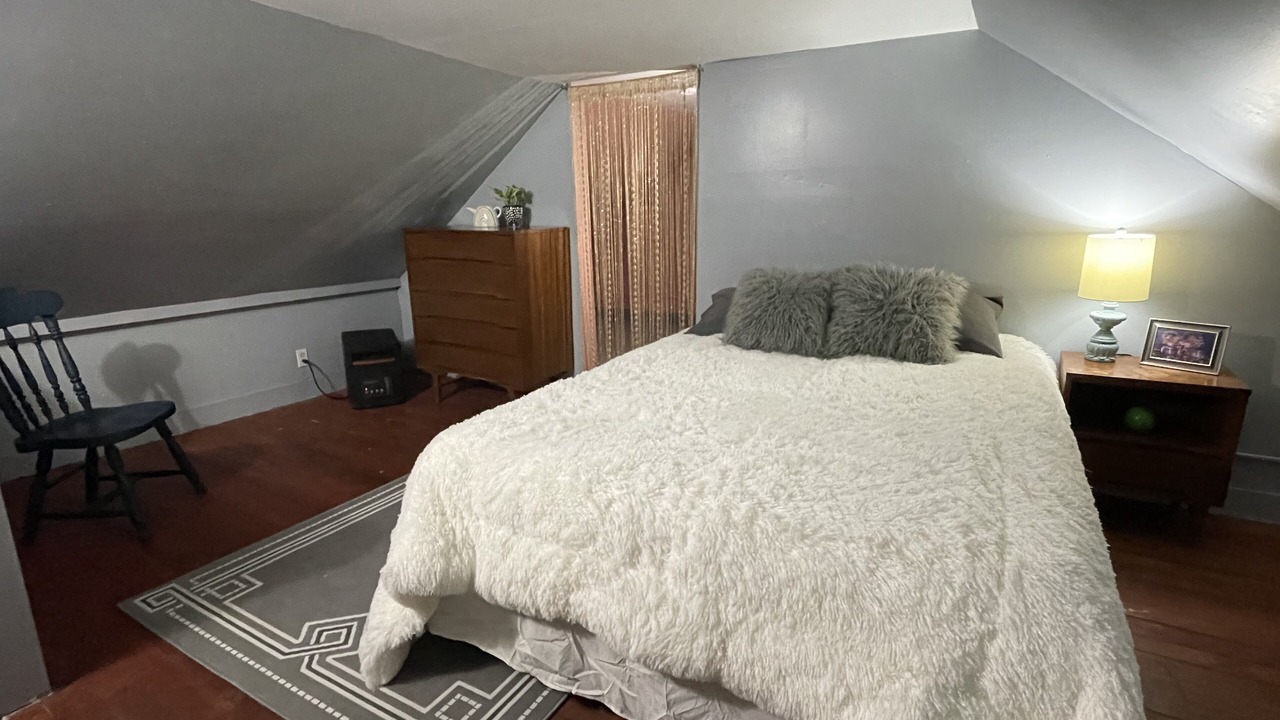 Photo of Bedroom in Bay City