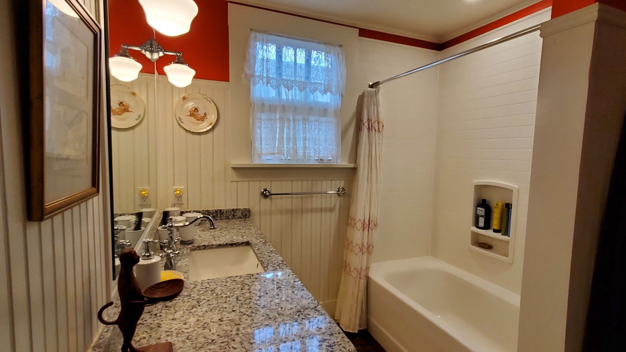 Photo of Bathroom in La Grange