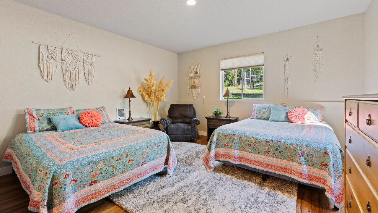 Photo of Others in Sagle