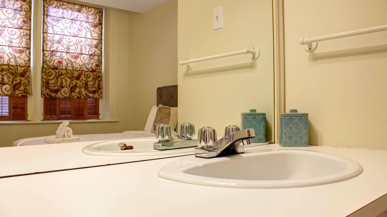 Photo of Bathroom in Milton Park