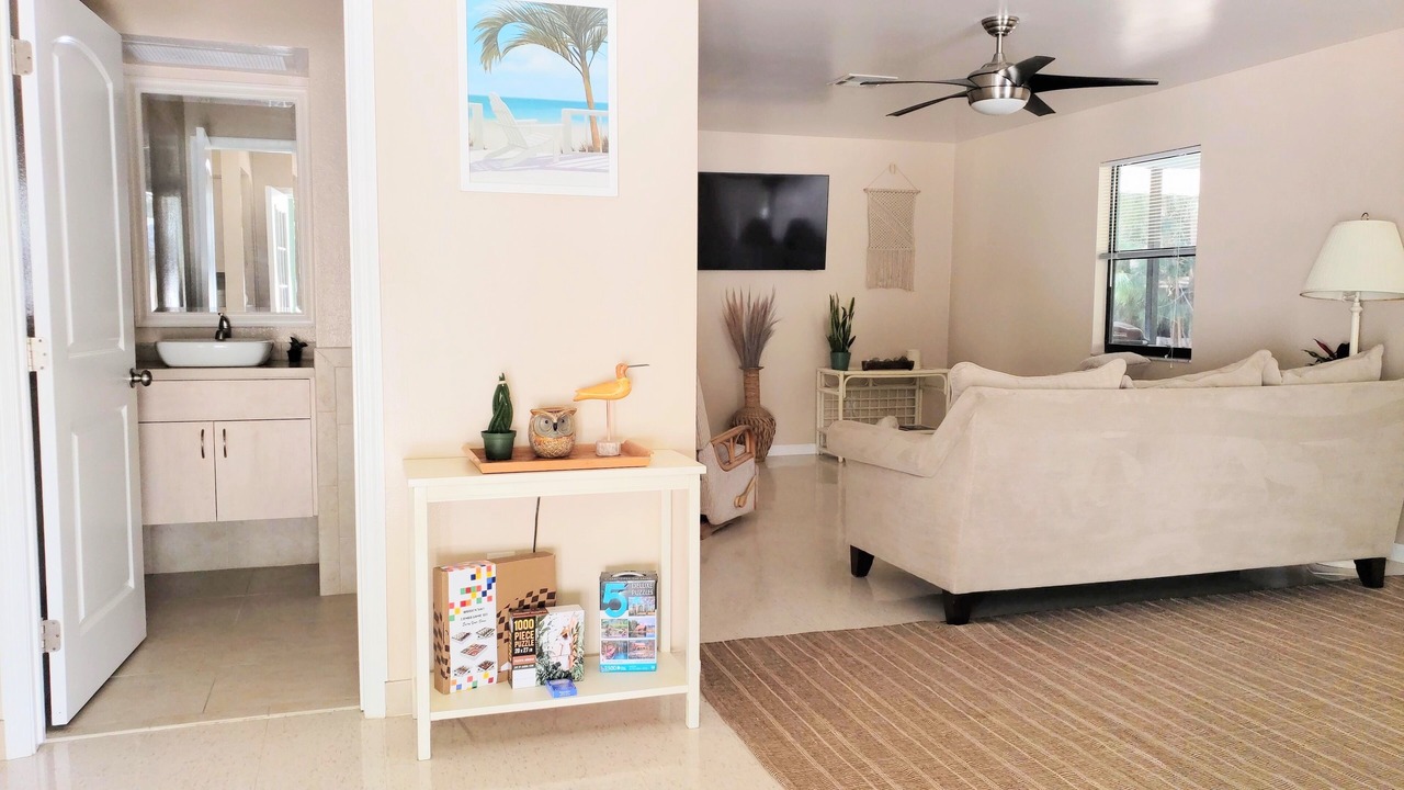 Photo of Livingroom in South Pinellas Community Council