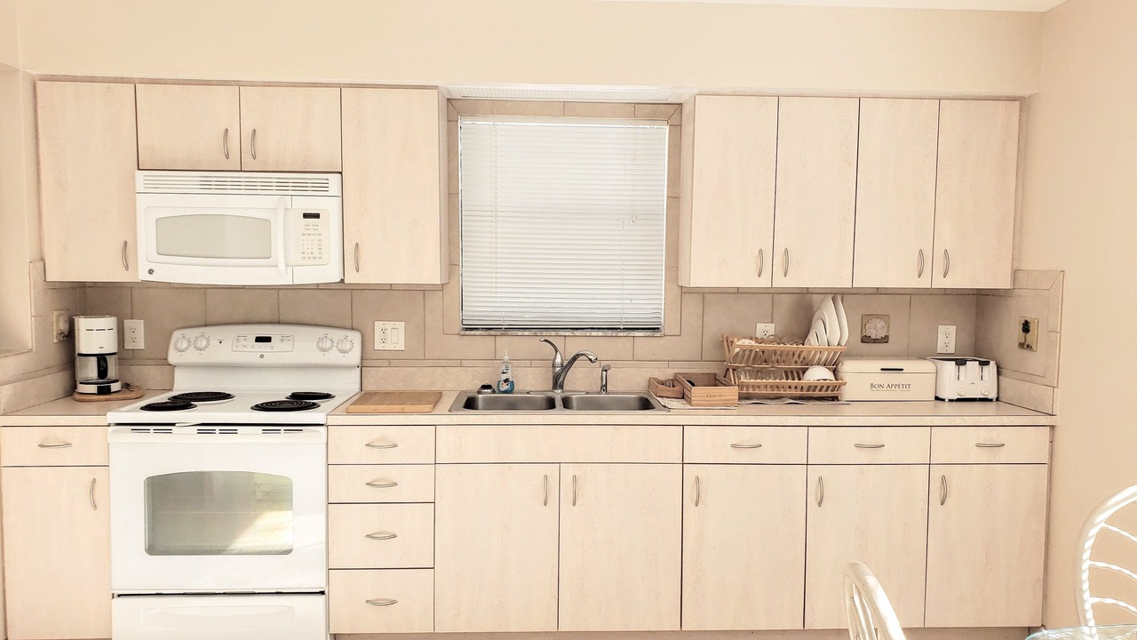 Photo of Kitchen in South Pinellas Community Council