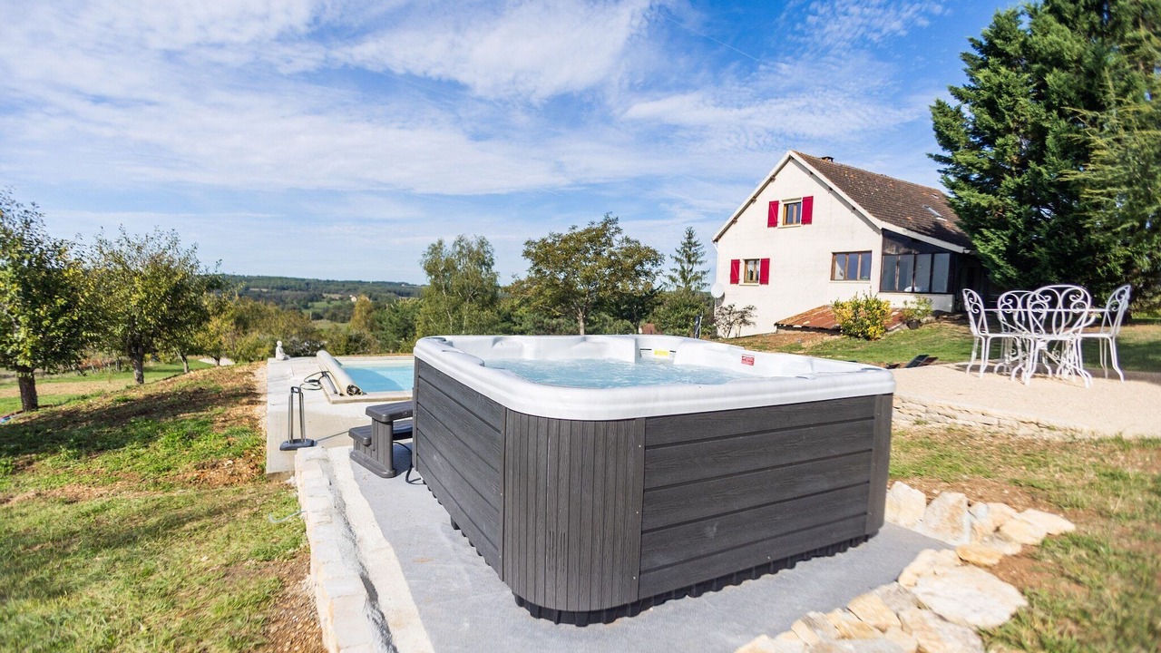 Photo of Outdoor in Thedirac