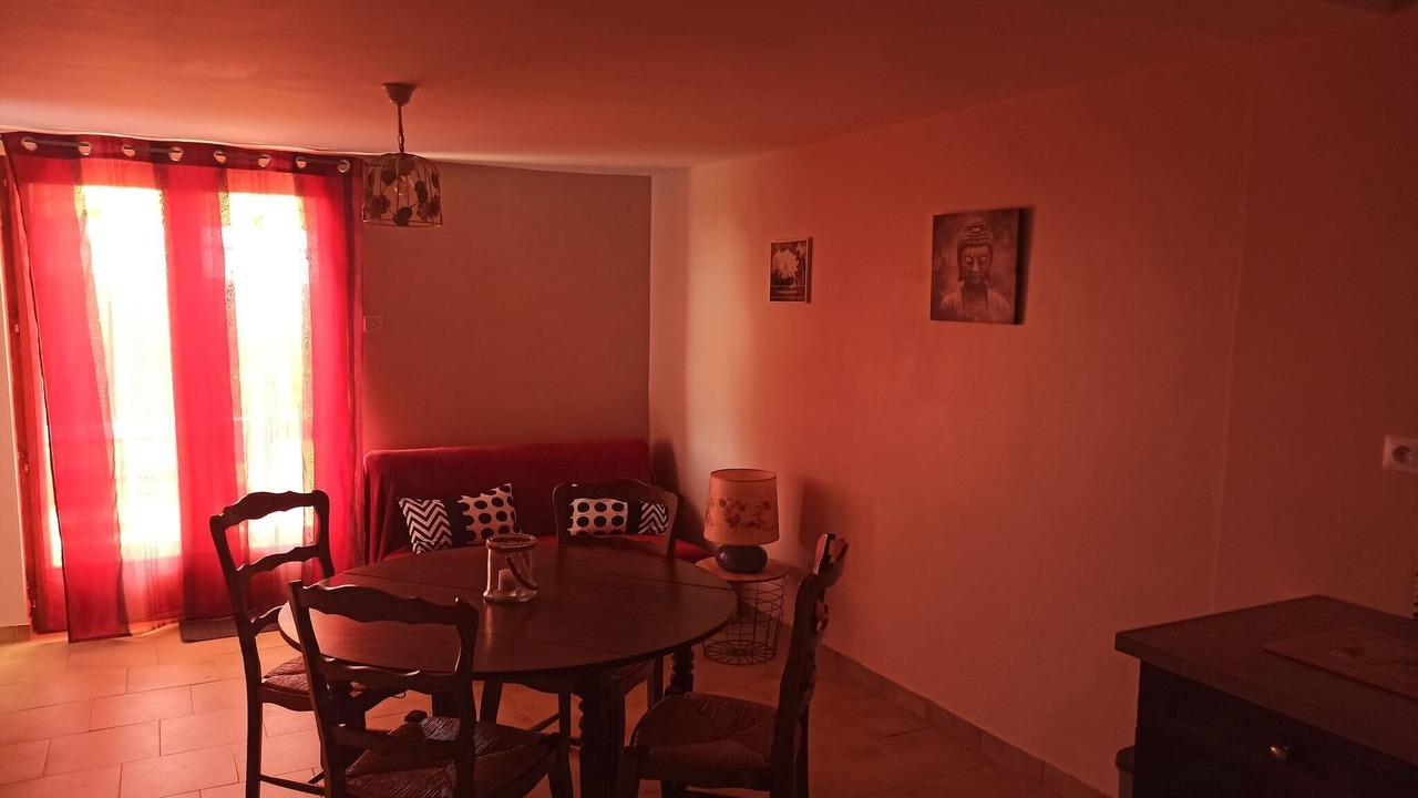 Photo of Livingroom in Thedirac