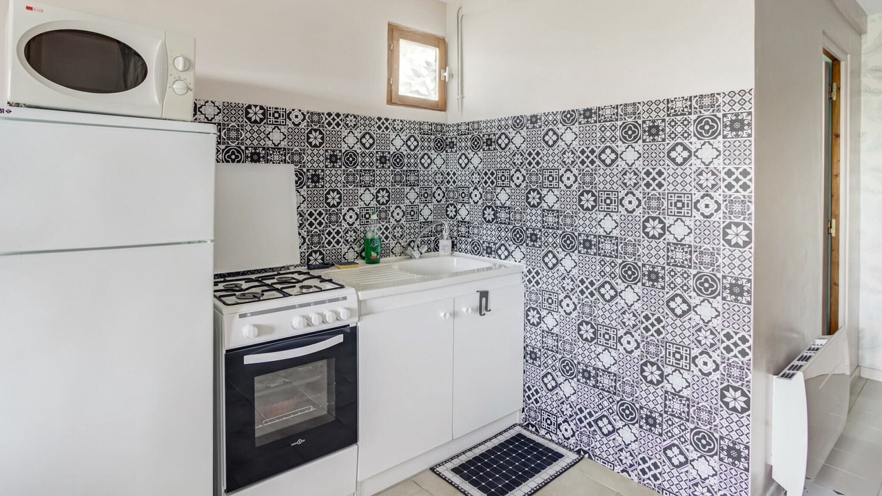 Photo of Others in Thedirac