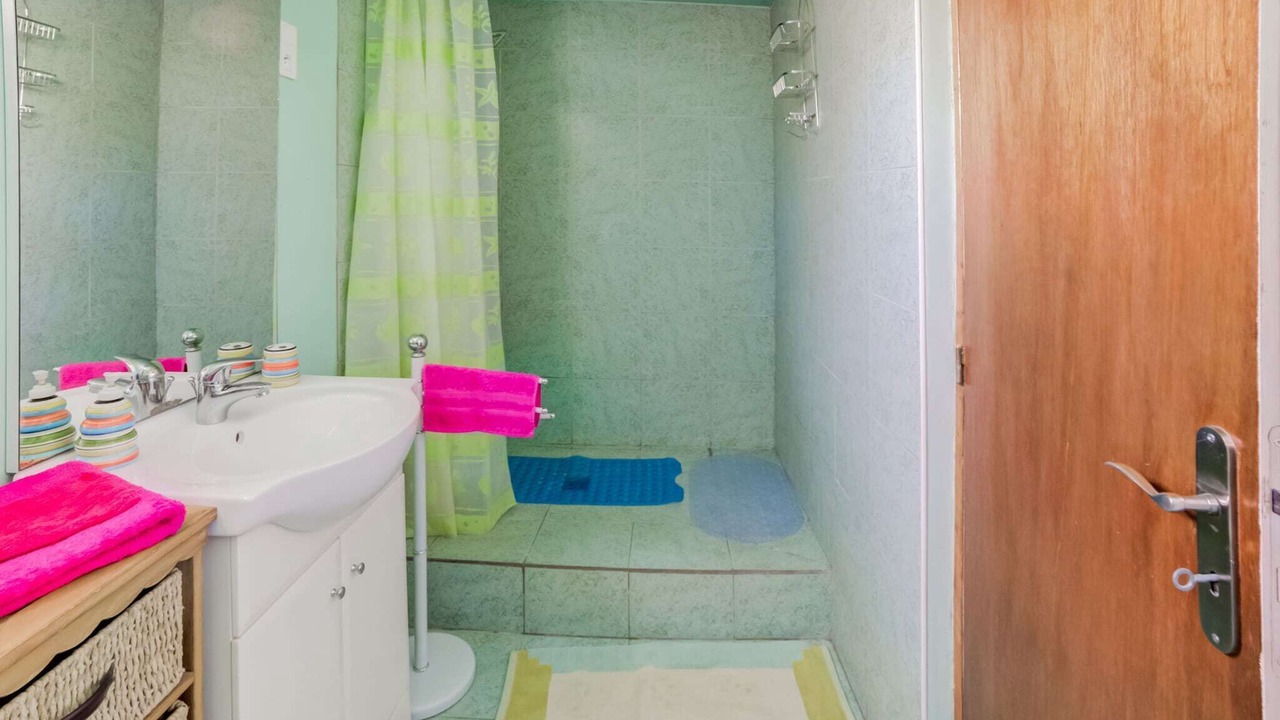 Photo of Bathroom in Thedirac