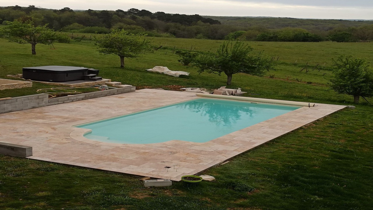 Photo of Outdoor in Thedirac