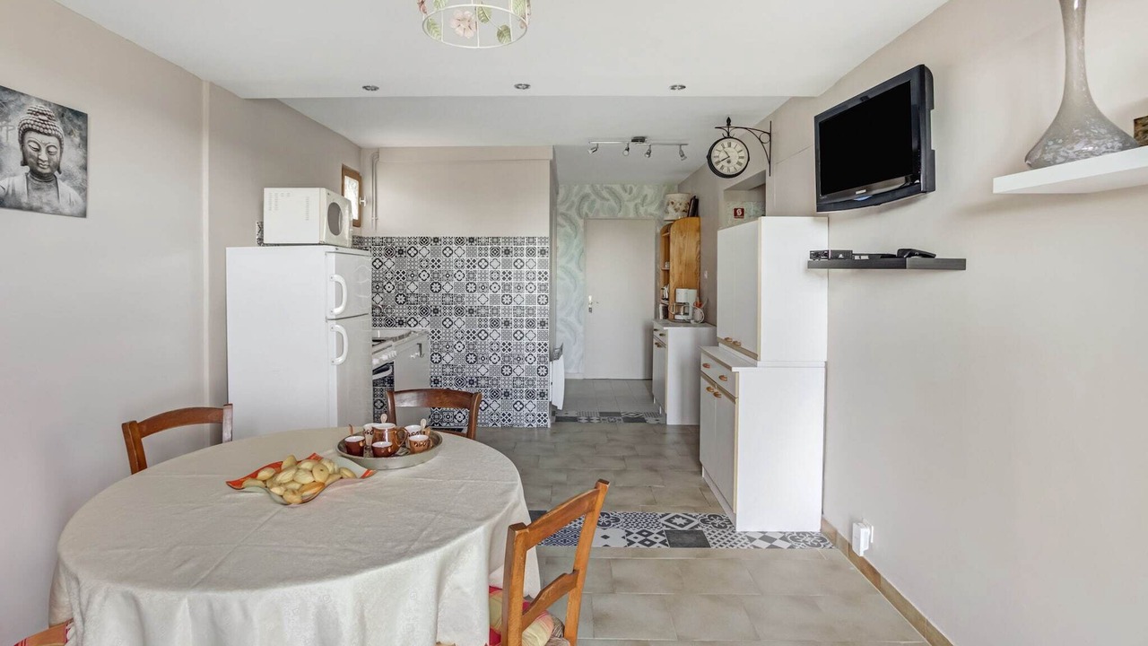 Photo of Livingroom in Thedirac