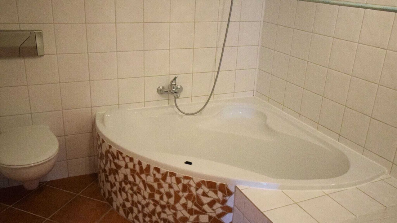 Photo of Bathroom in Tour-de-Faure