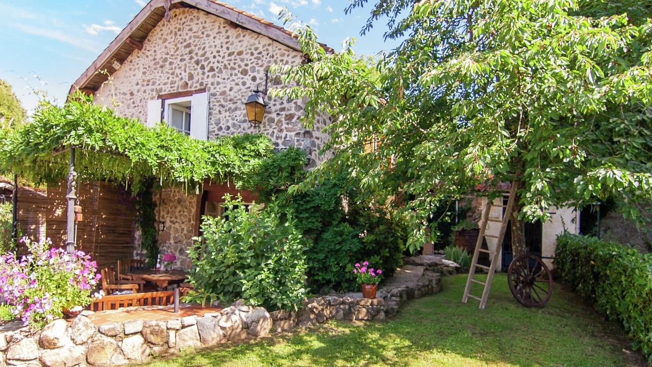 Photo of Outdoor in Roussines