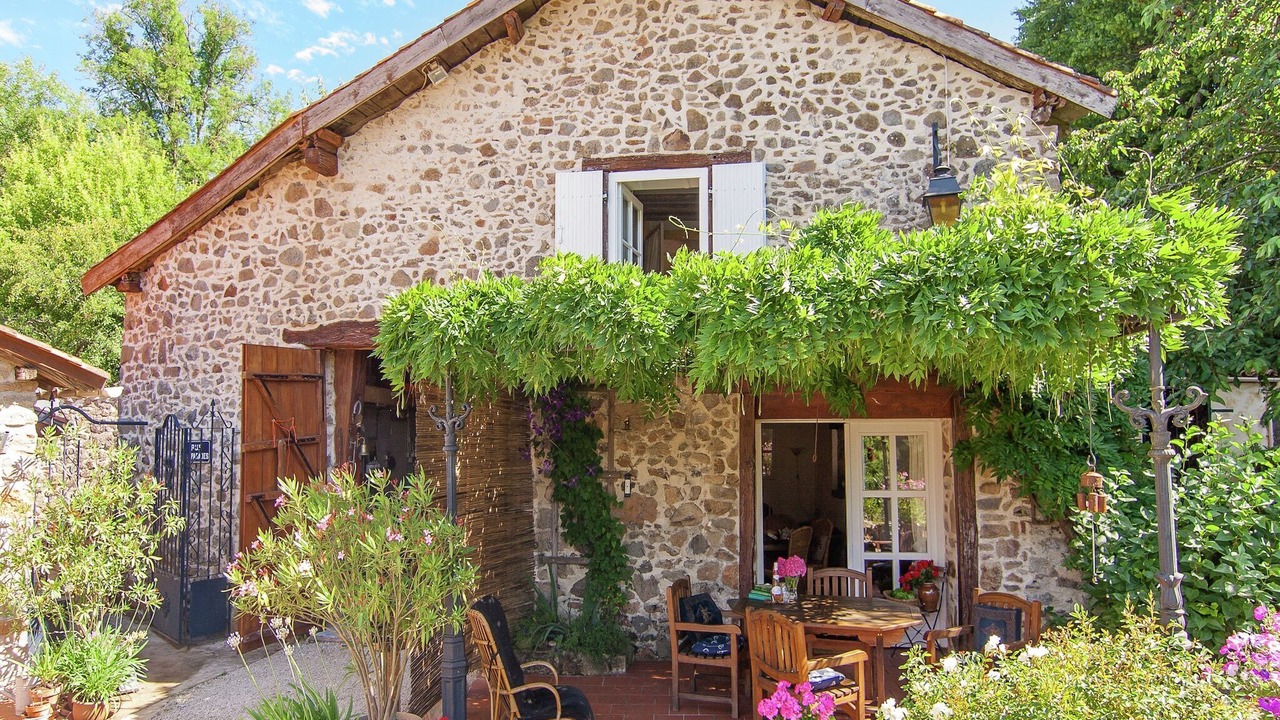 Photo of Outdoor in Roussines