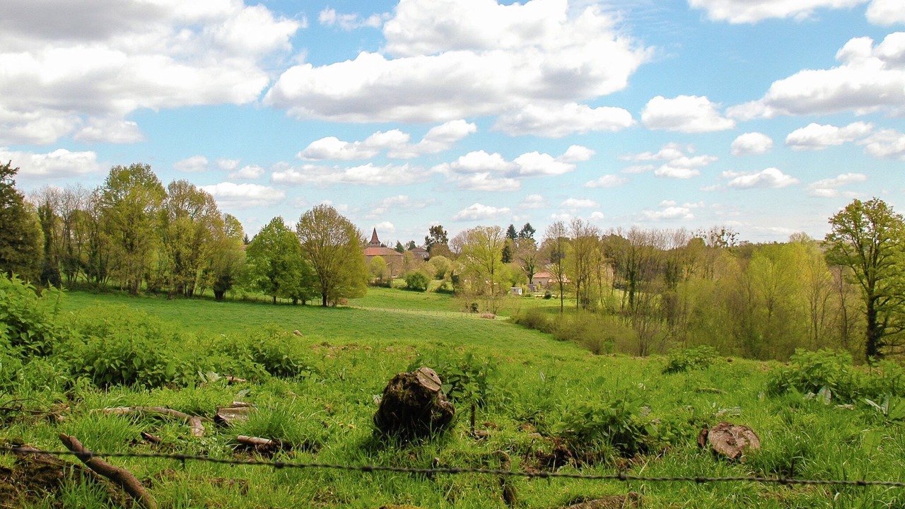 Photo of Others in Roussines