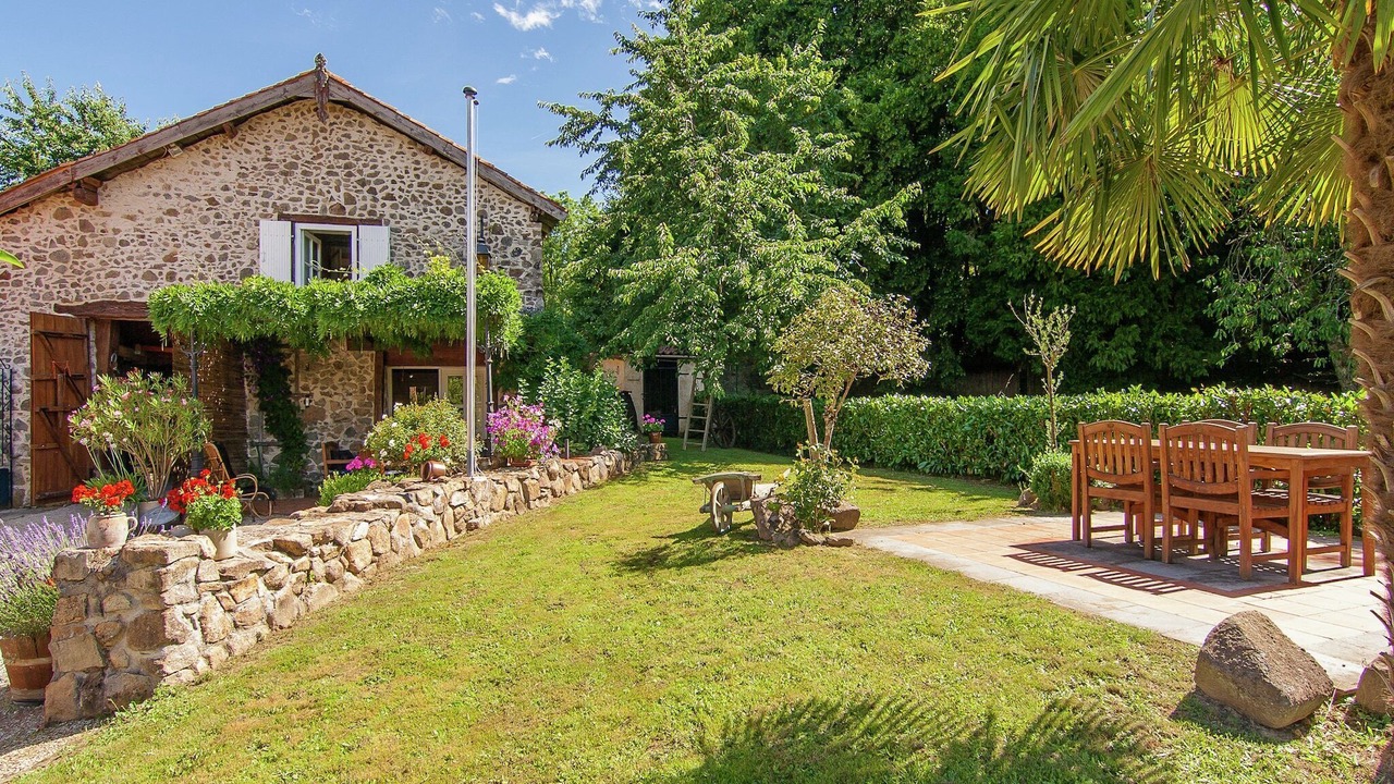 Photo of Outdoor in Roussines