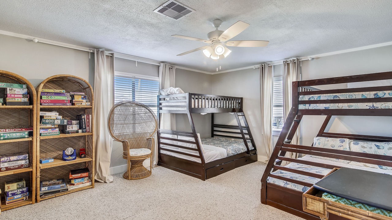 Photo of Bedroom in Bermuda Beach