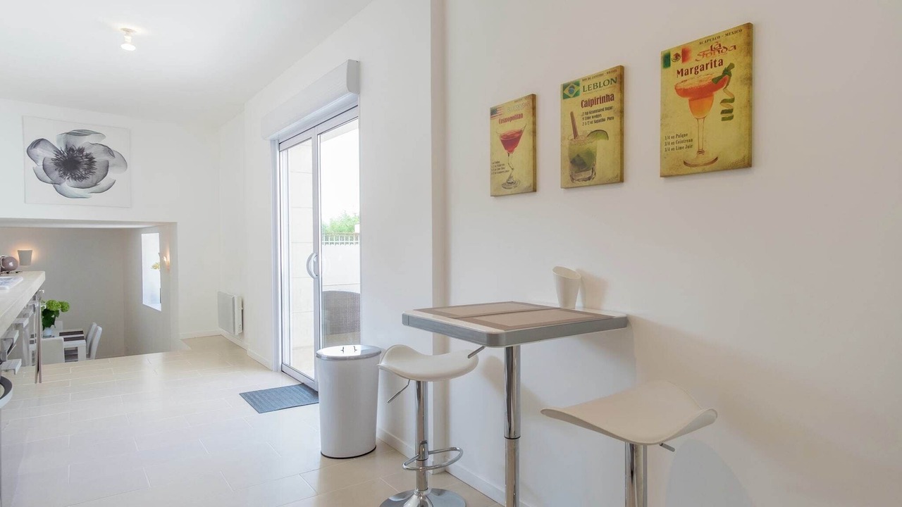 Photo of Livingroom in Beaumont-en-Veron