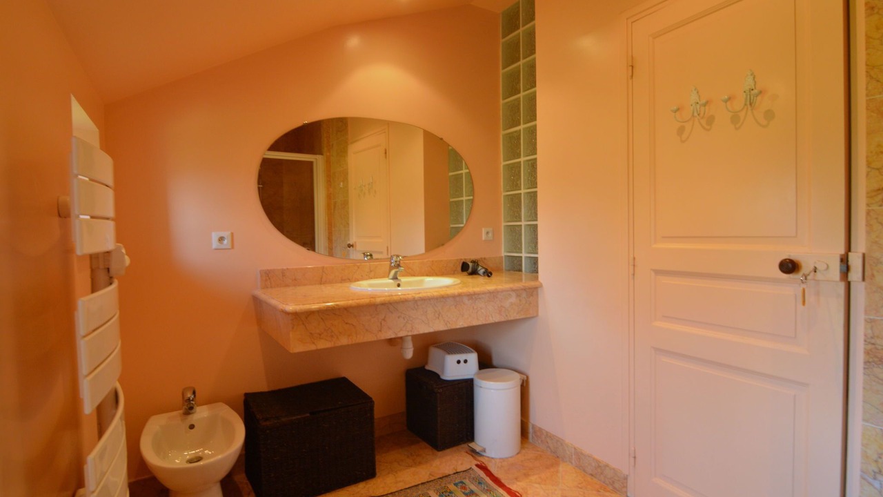 Photo of Bathroom in Vaux-sur-Seulles