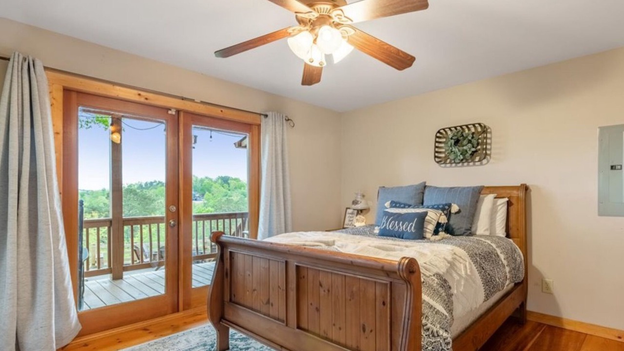 Photo of Bedroom in Ellijay