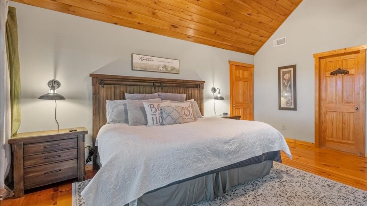 Photo of Bedroom in Ellijay