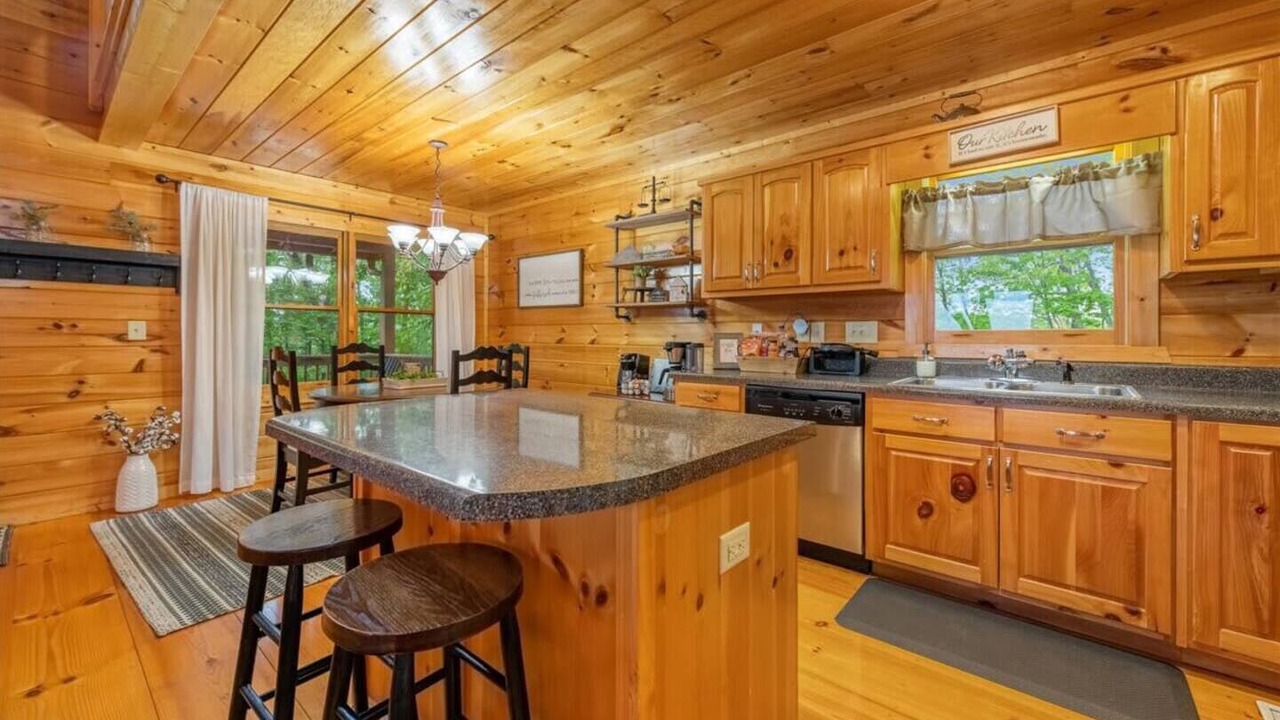 Photo of Bedroom in Ellijay