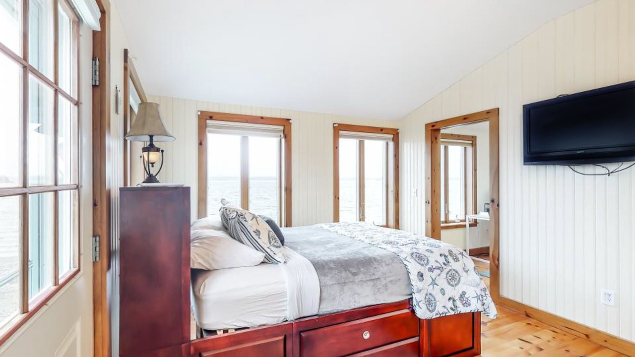 Photo of Bedroom in Surry