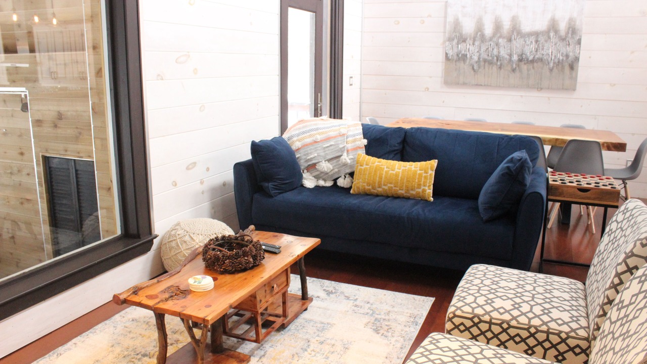 Photo of Livingroom in Lake of Bays