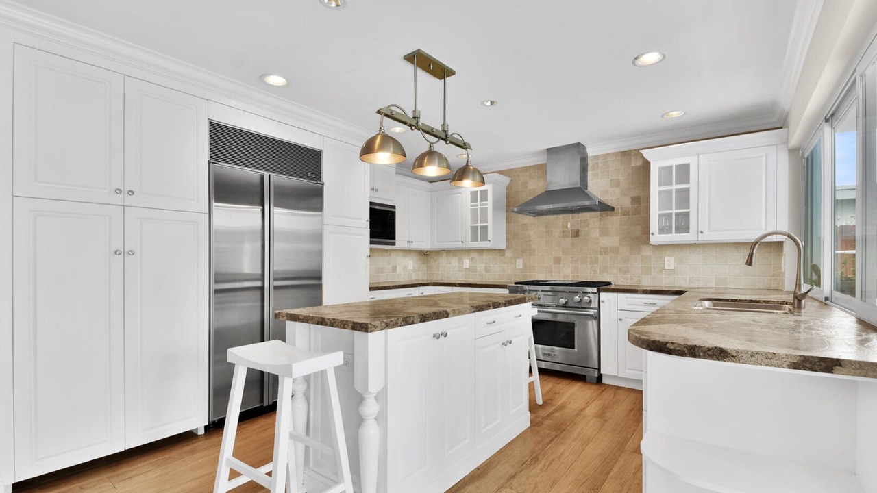 Photo of Others in Imperial Point