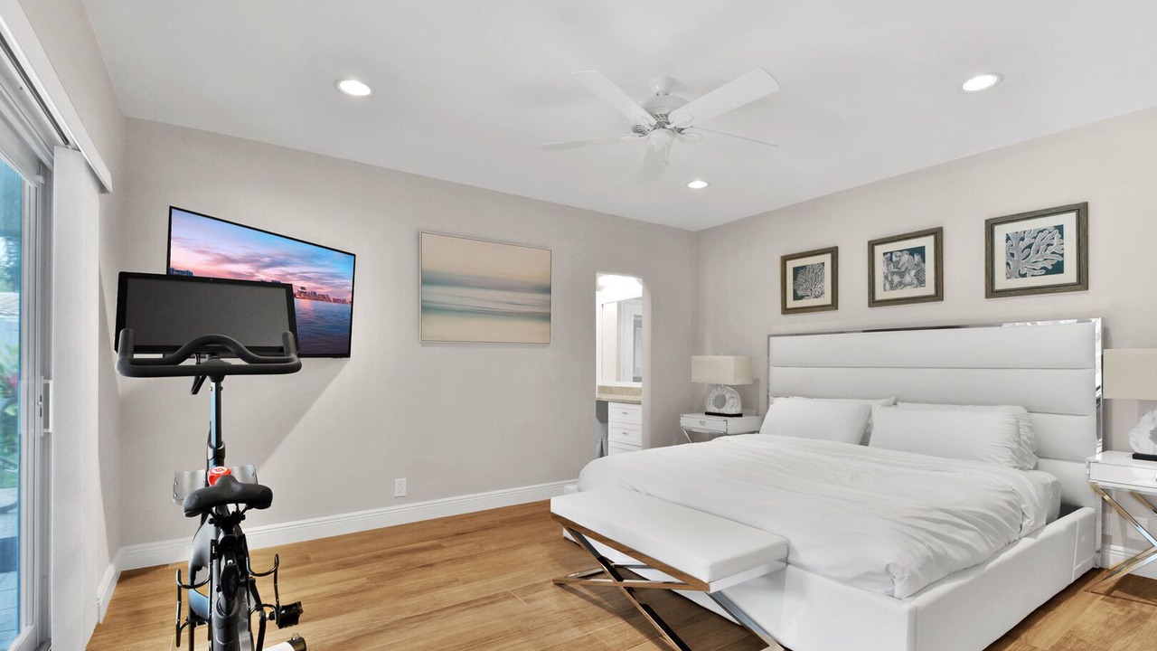 Photo of Others in Imperial Point