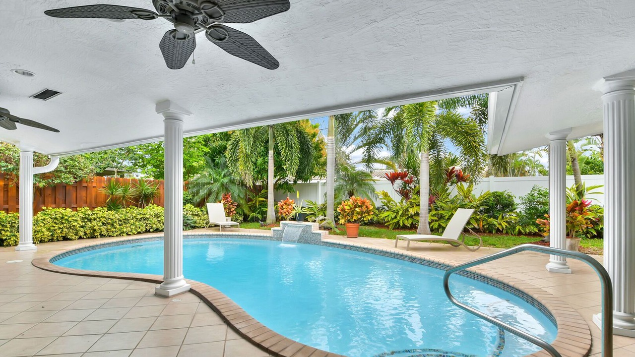 Photo of Others in Imperial Point