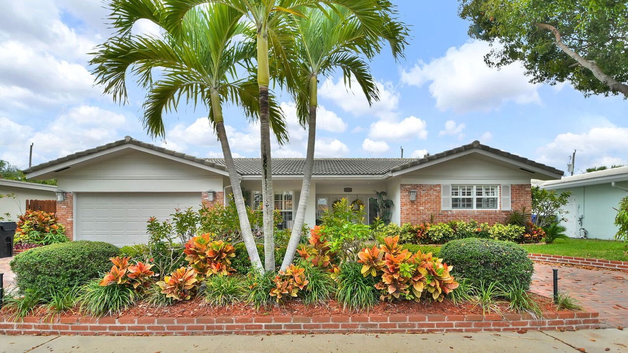 Photo of Others in Imperial Point