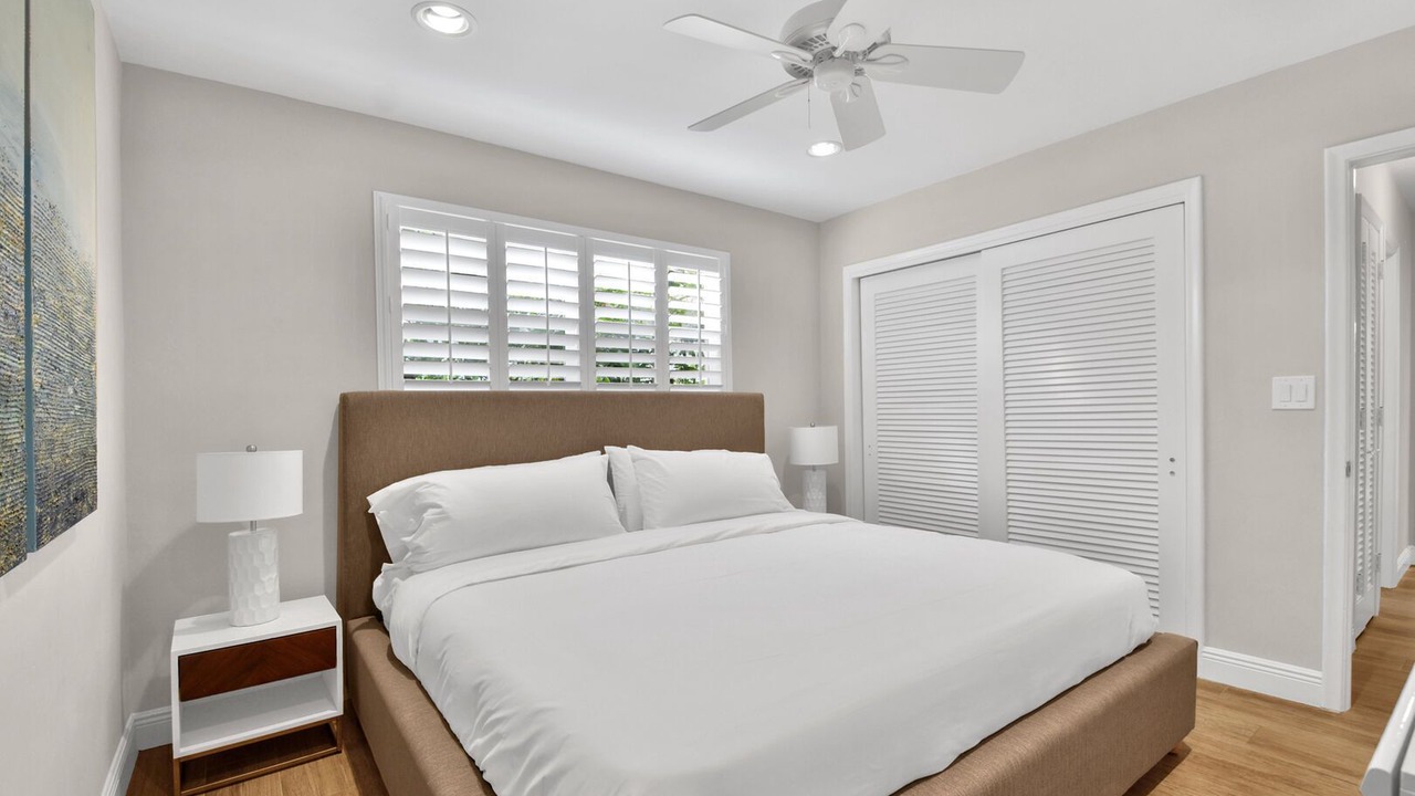 Photo of Others in Imperial Point