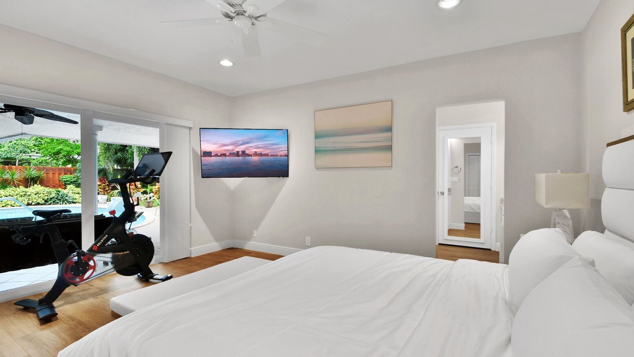 Photo of Others in Imperial Point